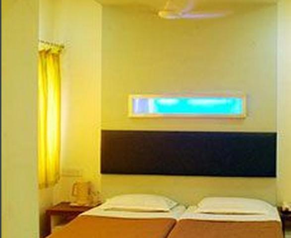 Hotel Sagar Kinara Mālvan Habitación foto