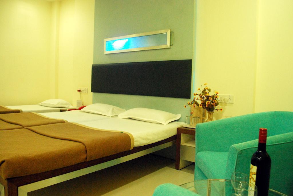 Hotel Sagar Kinara Mālvan Habitación foto
