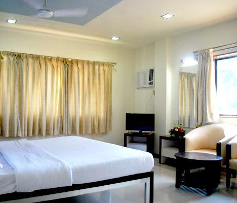 Hotel Sagar Kinara Mālvan Habitación foto