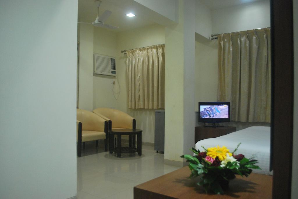 Hotel Sagar Kinara Mālvan Habitación foto