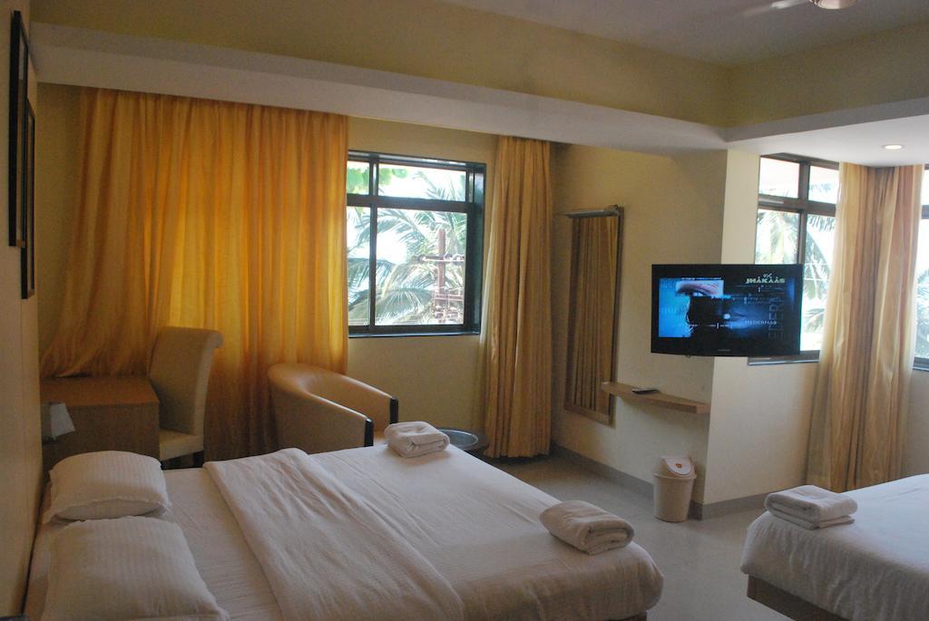Hotel Sagar Kinara Mālvan Habitación foto